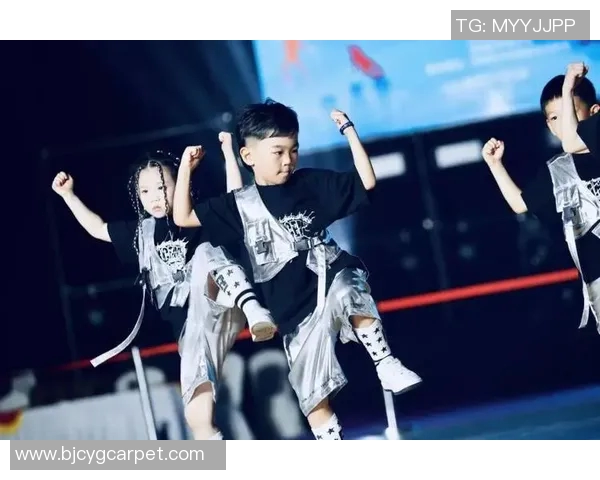 全国街舞大赛点评成都攀岩队展现独特节奏魅力与团队默契