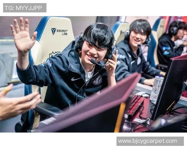 赛后分析：V5与FPX对决中的战术博弈与团队协作探讨